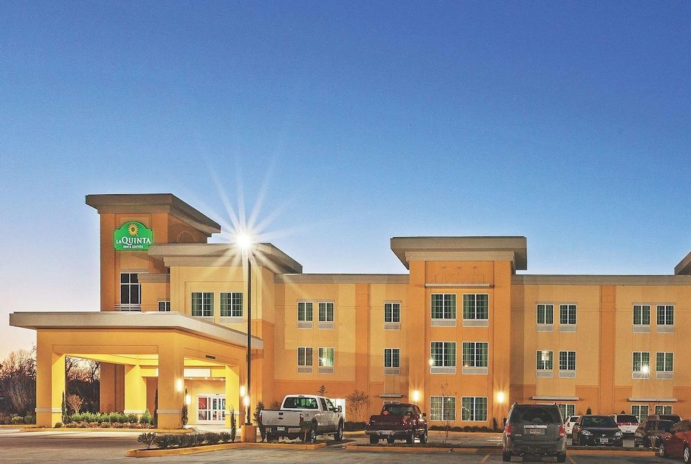 La Quinta By Wyndham Muskogee Hotel Exterior photo